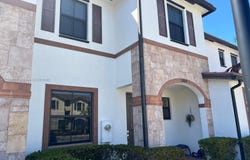 10618 W 33rd Way, Hialeah, FL 33018