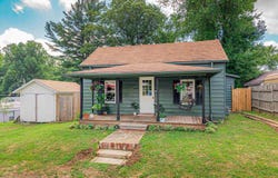 302 E Center Street, Winslow, IN 47598