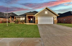 9021 NW 74th Street, Yukon, OK 73099