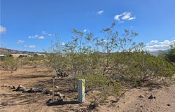 3045 W Rancho Road, Golden Valley, AZ 86413