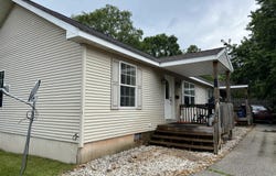 418 6th Street, Manistee, MI 49660