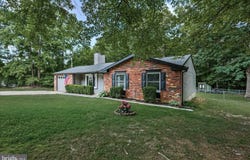 7300 SUMMERTREE DR, NORTH CHESTERFIELD, VA 23224