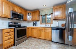 7 Longobardi Dr, Franklin, MA 02038