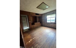 523 N B Street, Oskaloosa, IA 52577
