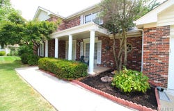 16054 Hunters Way Drive, Chesterfield, MO 63017