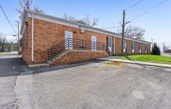 225 E Main St, Livingston, TN 38570