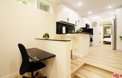 9040 Phyllis Ave, West Hollywood, CA 90069