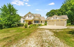 588 Red Hawk  RD, West Fork, AR 72774