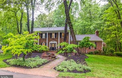 11923 FALLEN HOLLY COURT, GREAT FALLS, VA 22066