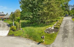 16 Kingwood Lane, Poughkeepsie, NY 12601