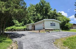 702 W Hubble Drive, Marshfield, MO 65706