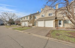 2270 Ranchview Lane N, Plymouth, MN 55447