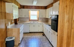 1402 Vista Cir, Tuscumbia, AL 35674