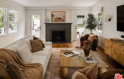 2845 N Beachwood Dr, Los Angeles, CA 90068