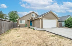 2206 E Desmet Ave, Spokane, WA 99202