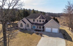 2081 Norgaren Road, Stoughton, WI 53589