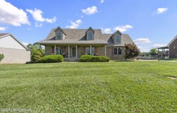 772 Meadowland Trail, Shepherdsville, KY 40165