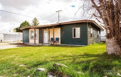 134 Maple Ave, Hansen, ID 83334