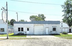 105 S Central Avenue, Allerton, IA 50008