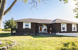11409 E 261st Street, Peculiar, MO 64078