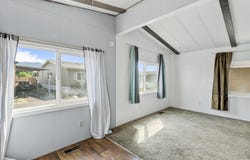 3555 S Pacific Highway, Medford, OR 97501