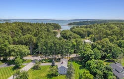 2 Meadow Creek Lane, Falmouth, ME 04105