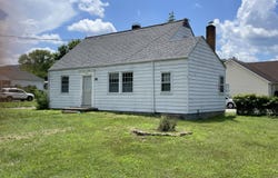 2105 MOUNTAIN AVE, Salem, VA 24153