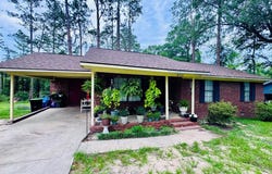 807 Spring St., Douglas, GA 31533