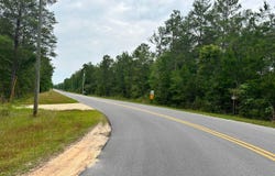 799 Osage Drive, DeFuniak Springs, FL 32433