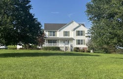 132 Delphia Lane, MT. HOPE, WV 25880