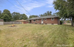 3835 Molly Boulevard, Muskegon, MI 49444