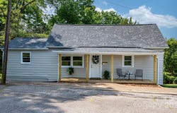 73 20th Avenue SW, Hickory, NC 28602