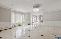 806 Iron Latch Road, Franklin Lakes, NJ 07417