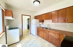 730 N River, Alma, MI 48801