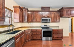 330 Arbors Circle, Elgin, TX 78621
