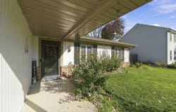 6911 Wolfsboro Lane, Fort Wayne, IN 46835