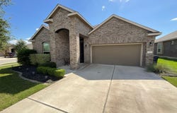 2449 Lyla LN, Leander, TX 78641