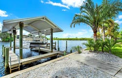 102 W NORTH BRANCH Road, RUSKIN, FL 33570