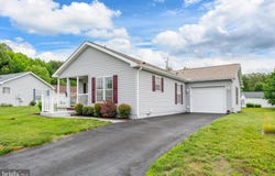 504 WEAVER Drive, DOVER, DE 19901