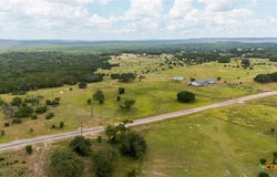 320 S Waterbuck Way, Lampasas, TX 76550