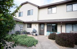 1615 Helmo Avenue N, Oakdale, MN 55128