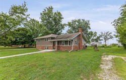 727 Oak Street, Livingston, IL 62058