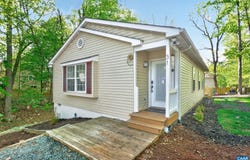 31 WOODLAWN DR, PALMYRA, VA 22963