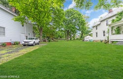 27 Union Avenue, Freehold, NJ 07728