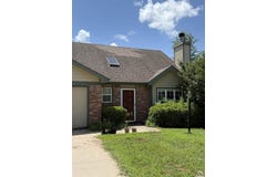 4321 W 26th Terrace, Lawrence, KS 66047
