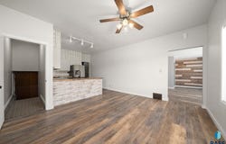 119 N Cedar St, Canton, SD 57013