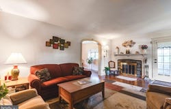 911 CHURCH RD, ORELAND, PA 19075