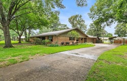 6 Knightsbridge Pl, Texarkana, TX 75503