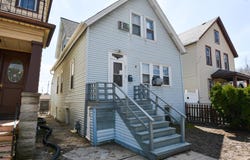2517 W Rogers St, Milwaukee, WI 53204