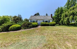 14 Meadow View Drive, Smithfield, RI 02917